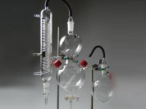 Cristalería científica de laboratorio